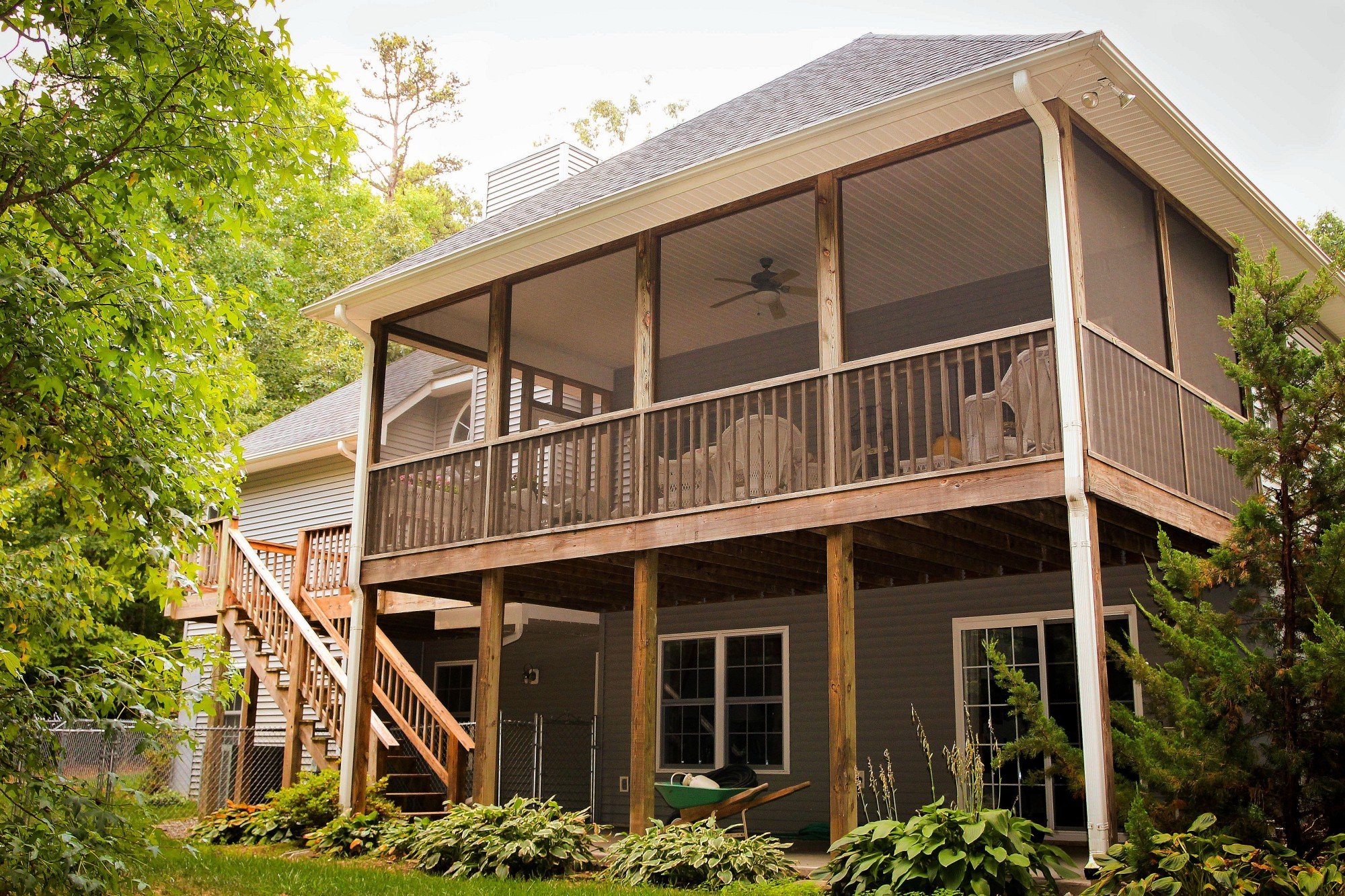 Deck or Patio: Choosing Which One Is Best for Your Home -